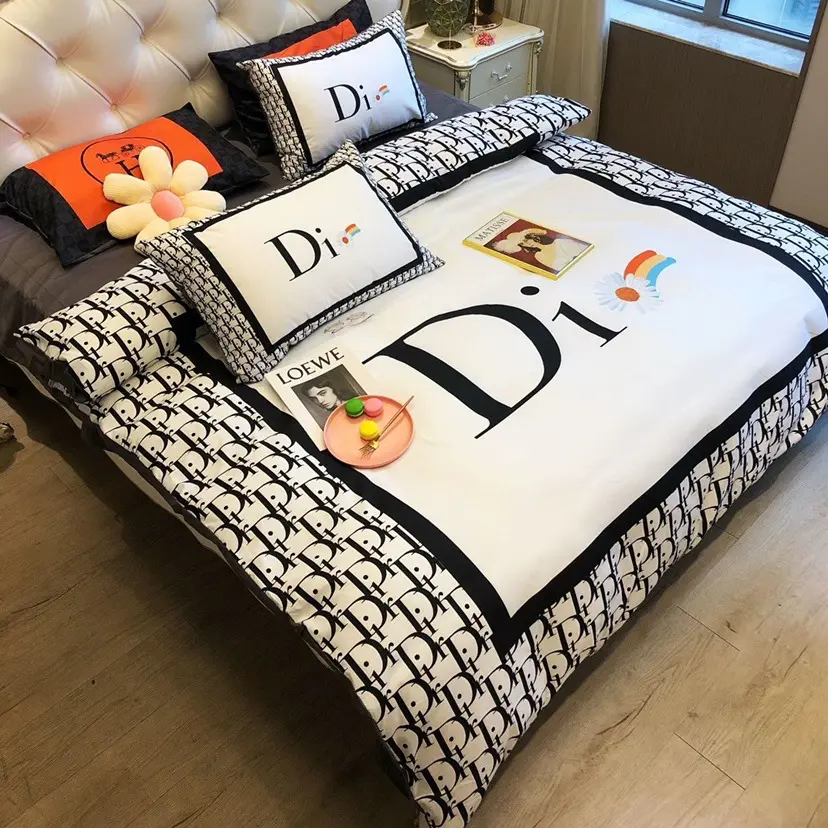 Toptan marka adı tasarımcı nevresim 100% Polyester 3D baskılı yatak örtüsü lüks çarşaf çift kişilik yatak seti