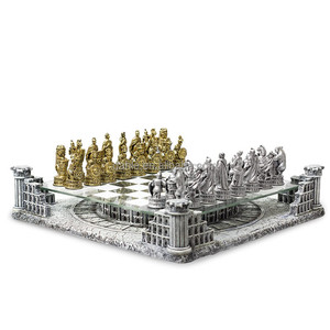 Juego de Ajedrez de Resina Personalizado Hecho a Mano, Estilo Renacentista, Juego de Estrategia Clásico Recreativo - Product Image 2