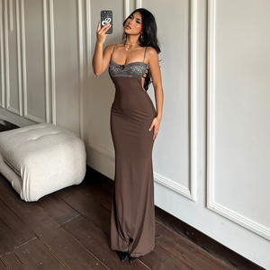 Vestido largo estilo sirena, ajustado, sin espalda, con relleno y sin tirantes, con ribete de encaje, para fiestas y vacaciones. - Product Image 3