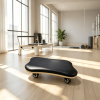 Rouleau d'exercice Pilates Orbit en bois durable avec surface rembourrée en cuir microfibre - Planche multifonctionnelle rembourrée