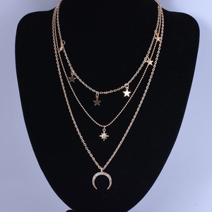 Collier superposé pour femmes, pendentif étoile et lune dorés, chaîne de clavicule, bijoux multi-couches tendance pour un usage quotidien - Product Image 3