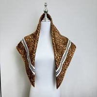 Luxe zijden sjaal met eigen logo, 100% zijden jacquard shawl, 65*65cm, vierkante luipaardprint sjaal voor dames |   Geprinte zijden sjaals groothandel
