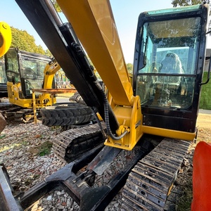 Presque neuf, haute qualité, importé, mini-excavateur sur chenilles Caterpillar 306E2 d'occasion pour usage agricole. - Product Image 1