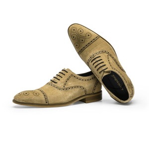Chaussures habillées de luxe vintage pour hommes, en cuir véritable, à lacets, confortables, légères, pour mariage, automne, avec logo personnalisé - Product Image 1