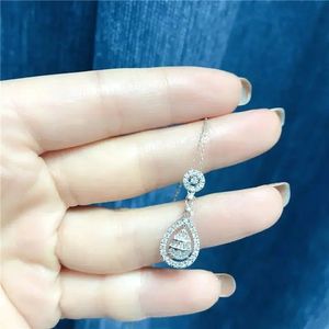 Xinfly 18K Gold Water Drop Bridal Jewelry <b>Set</b> Lady's Custom <b>Stud</b> <b>Earring</b> and Necklace - Product Image 2