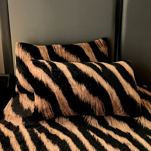 Parure <span class=keywords><strong>de</strong></span> lit en polyester <span class=keywords><strong>de</strong></span> haute qualité, style rétro sauvage, motif <span class=keywords><strong>de</strong></span> <span class=keywords><strong>tigre</strong></span> café, impression et teinture actives, drap-<span class=keywords><strong>housse</strong></span>, taie d'oreiller - Product Image 2