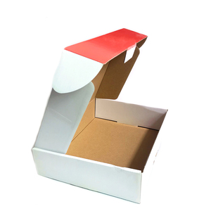 Boîte d'expédition en carton ondulé haut de gamme avec logo personnalisé, pelliculage mat et gaufrage, emballage kraft écologique pour cadeaux et artisanat - Product Image 4