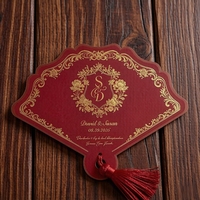 Carte d'invitation de mariage personnalisée en forme d'éventail irrégulier, avec détails du couple imprimés, pour fournitures d'invitation des invités de mariage