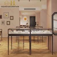 Vitrine de présentation de bijoux en verre de style chinois de luxe léger, éclairage et mobilier pour bijouterie