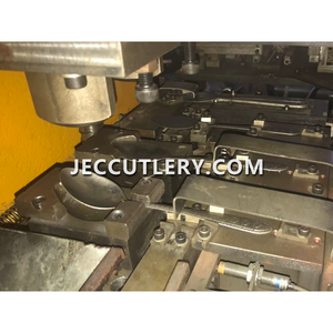 Ligne <span class=keywords><strong>de</strong></span> production automatique JEC Couteau à couverts en acier inoxydable Fourchette Cuillère Formant et gaufrage <span class=keywords><strong>Presse</strong></span> hydraulique à course descendante - Product Image 5