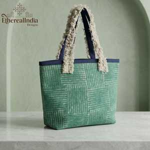 Sac fourre-tout vert en coton fait main style bohème avec poignées à franges, sac à bandoulière géométrique, vente en gros, fournisseur d'exportation Inde - Product Image 5