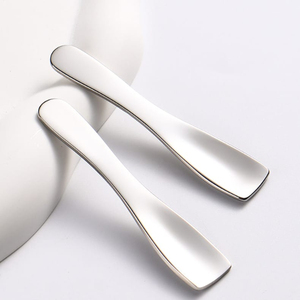 Cuillère à shilajit édition royale, conçue pour une dose équilibrée de complément alimentaire de qualité supérieure - Product Image 1