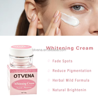 Crème éclaircissante anti-radicaux libres OTVENA, végane, prévient la formation de taches sombres, maintient une peau éclatante et claire, tous types de peau, utilisation de jour, faible concentration.