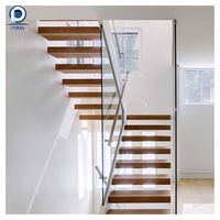 Maßgefertigte Zweistöckige Massivholz Gerade Treppe Rutschfeste Hartholzstufen Stabile Belastbarkeit Einfache Installation PRIMA Treppe