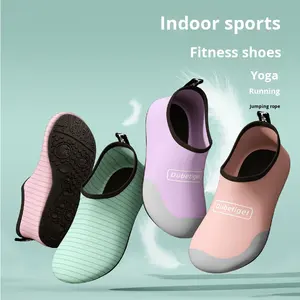 हल्के गैर-पर्ची इनडोर फिटनेस योग और एरोबिक्स नृत्य जूते नरम सोल्स व्यापक प्रशिक्षण और समुद्र तट उपयोग - Product Image 3