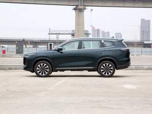 Chery Tiggo 8 PLUS SUV à essence avec recharge rapide sans fil 50W - Product Image 4