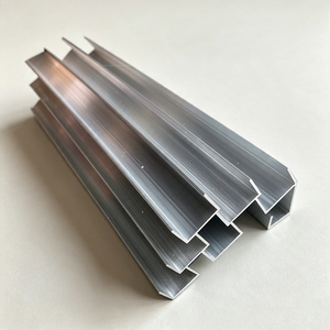Profilé en U en alliage d'aluminium pour système de dégivrage par câble chauffant, fixation au sol/aux gouttières, accessoire anti-gel/dégivrage - Product Image 1