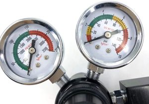Regulador de CO2 de acuario con pantalla de doble calibre con válvula de retención rosca CGA320 y regulador de presión de solenoide de 110V para pecera - Product Image 4