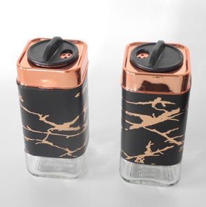 Bộ 6 Lọ Thủy Tinh Đựng Gia Vị Hình Vuông Màu Đen Và Vàng Kèm Giá Xoay Vỏ Thép Không Gỉ - Product Image 3