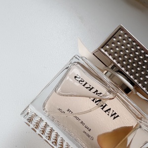 น้ำหอมผู้หญิง EDT ขนาด 50 มล. ขายส่ง กลิ่นหอมติดทนนาน กลิ่นพิงค์มีส ฟลอรัล เฟรช  มีสินค้าในสต็อก - Product Image 6