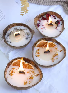 Velas Aromáticas Naturales para el Hogar, con Flores Secas de Lavanda y Rosa, Ecológicas, de Cera de Soja en Cáscara de Coco - Product Image 5