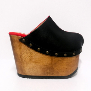 Sabots <span class=keywords><strong>en</strong></span> cuir noir de style vintage confortables et personnalisés, plateforme à talon épais, mules <span class=keywords><strong>en</strong></span> cuir fermées avec un talon compensé <span class=keywords><strong>en</strong></span> bois - Product Image 1