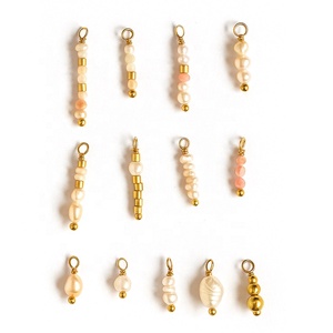Mini-breloques pendantes en perles d'eau douce |   Bélière en acier inoxydable plaqué or PVD 18 carats |   Pendentifs à perles mélangées pour la fabrication de bijoux DIY - Product Image 1