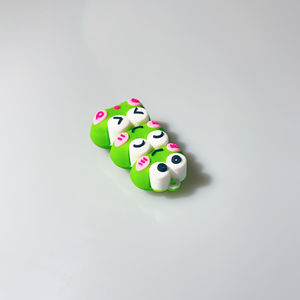 Porte-clés personnalisable : Grenouille verte – Porte-clés de voiture, accessoire <span class=keywords><strong>d</strong></span>écoratif pour sac <span class=keywords><strong>à</strong></span> dos en PVC ou résine - Product Image 3