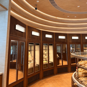 Éclairage LED d'armoire d'exposition de pain en <span class=keywords><strong>verre</strong></span> trempé rond personnalisé d'usine de kiosque d'affichage de dessert - Product Image 4