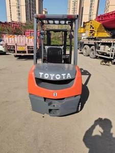 Used for 3 Ton <b>Forklift</b> with Hydraulic Side Shifter Diesel Engine Two Stage Mast-95% Brand New - Product Image 4