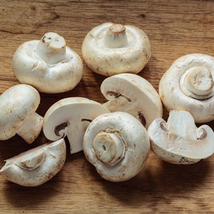 Champignons Blancs Tranchés Surgelés Non-OGM Riches en Fibres Prêts à Cuisiner Approvisionnement Direct Usine Certifiés IFS Vente en Gros Exportation - Product Image 5
