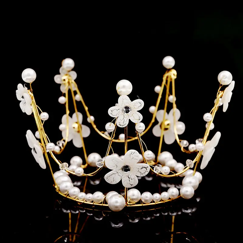 White Flower Pearl Round Crown Birthday Cake Decoration Round Hair Accessories Bridal Headdress Wedding Crown Molding