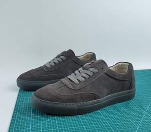 Zapatillas Retro de Gamuza OEM, Estilo Casual, Personalizadas con Etiqueta Privada, Zapatos de Gamuza de Vaca para Skateboarding para Hombre - Product Image 3