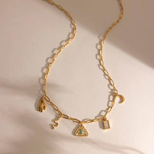 Collier Amulette en Acier Inoxydable en Gros, Breloques Symboles Baroques Plaqué Or OEM, Fournisseur de Bijoux Mystiques - Product Image 6