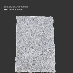 Carreaux de <span class=keywords><strong>pavé</strong></span> de paysage en granit de couleur gris clair fendu naturel pour jardins extérieurs, carrés, pavés <span class=keywords><strong>allée</strong></span> ou mur en <span class=keywords><strong>pierre</strong></span> extérieure - Product Image 2