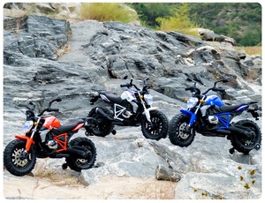 Moto Elettrica per Bambini Rosso Flam, Moto Giocattolo a Due Posti con Batteria Ricaricabile, <span class=keywords><strong>Auto</strong></span> Giocattolo Grande per Bambini 2-8 Anni, per Ragazzi e Ragazze - Product Image 3