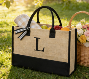 Sac fourre-tout en jute noir personnalisé avec initiales pour femme, idéal pour le shopping, les courses, la plage, le sport, le yoga, les fêtes ou comme cadeau, avec lettres en corde - Product Image 2