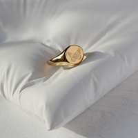 Bague signet personnalisable avec gravure de logo, nom, fleur, rose, animal, papillon pour femmes