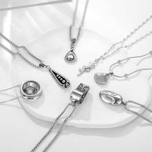 18K Or <span class=keywords><strong>Boussole</strong></span> Méduse Pendentif Lion St Christophe Charme Logo Personnalisé Collier Conception Pendentif En Acier Inoxydable Bijoux - Product Image 2