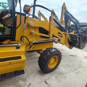 Chargeuse-pelleteuse CAT 426F d'occasion, modèle 2023, moteur Cummins, pompe hydraulique, charge nominale de 8,4 tonnes, faible nombre d'heures de fonctionnement, excellente performance - Product Image 1