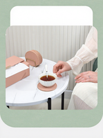Sous-verres en liège isolant avec logo imprimé, directement de l'usine, adaptés à un usage domestique avec support