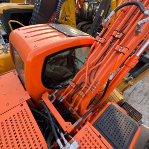 Excavadora Usada DOOSAN DX225LC-9C de 22 Toneladas de Alto Rendimiento - Product Image 6