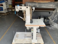 Machine de fabrication de chaussures en YT-168 équipement de couture de mur latéral de semelle extérieure pour la couture de bordure de chaussures et de chaussures