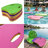 Planche de natation pour l'entraînement, avec poignées