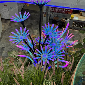 Lampe LED décorative en forme de chrysanthème bleu violet fantaisie avec PVC et résine époxy pour le jardin et les parcs extérieurs - Product Image 3