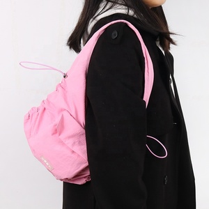 CHANGRONG ODM カスタマイズ可能 レディース ナイロン ショッピング トートバッグ 軽量 ジッパー開閉 シリコン ソフト ロゴプリント ポリエステル製 - Product Image 5