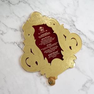 Cartes de menu royales acryliques de miroir d'or de luxe à extrémité élevé avec du velours pour la noce - Product Image 2
