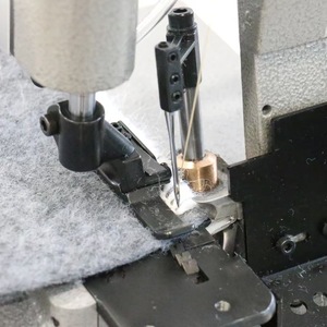 Machine à coudre industrielle 2502G à tête haute, simple aiguille, pour tapis, avec moteur à entraînement direct, surjeteuse pour coins et surbordures, robuste, avec moteur en acier - Product Image 3