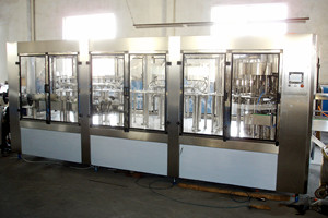 Máquina embotelladora de llenado de agua <span class=keywords><strong>mineral</strong></span> de Venta caliente de proveedor famoso de China - Product Image 2