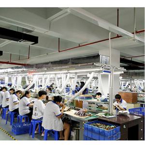 Reproductor de Casetes Portátil con Radio FM/AM Integrada, Convertidor de Audio, Grabadora de Casetes Vintage - Product Image 3